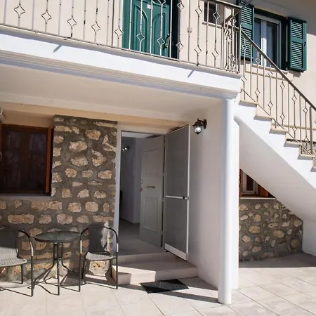 Apartment Boursinos Cozy
